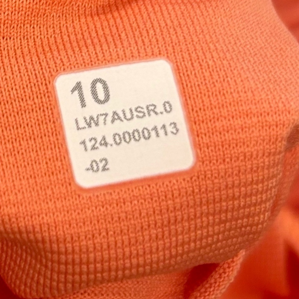 NWT Lululemon Hotty Hot Shorts 2.5" Size 10 In Coral Kiss Orange - Picture 7 of 7